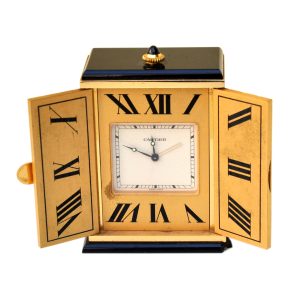 Cartier Les Must de Cartier Masa Saati - 1989 - Kasa No: 03365 - Alarmlı, Altın Kaplama Pirinç ve Akik Taşı - ETA 926301, quartz - 57(Y) x 43(G) x 29(D) mm -1-